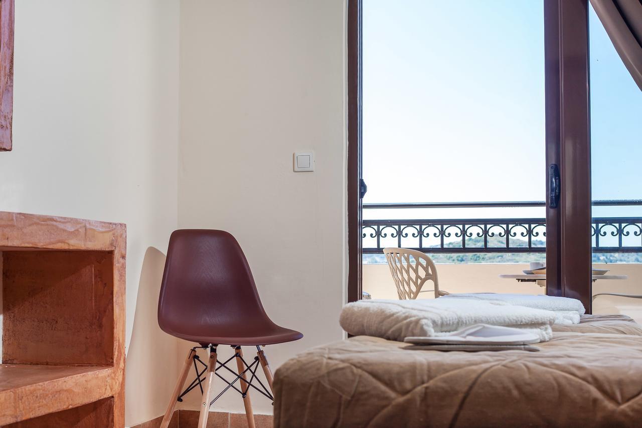Casa Artemida Boutique Hotel ฟาลิรากี ภายนอก รูปภาพ